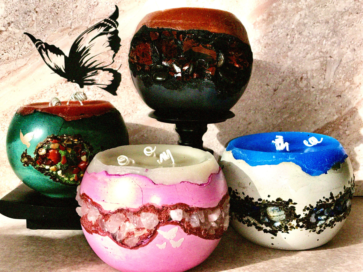 These beauties were created during a quiet time...I wanted to create something new and totally different. These "Geode" candles are created with tumbled Mahogany Obsidian, Pink Quartz, Lapis Lazuli, and Red Jasper. THERE'S MORE TO COME...EVOLVE!!!